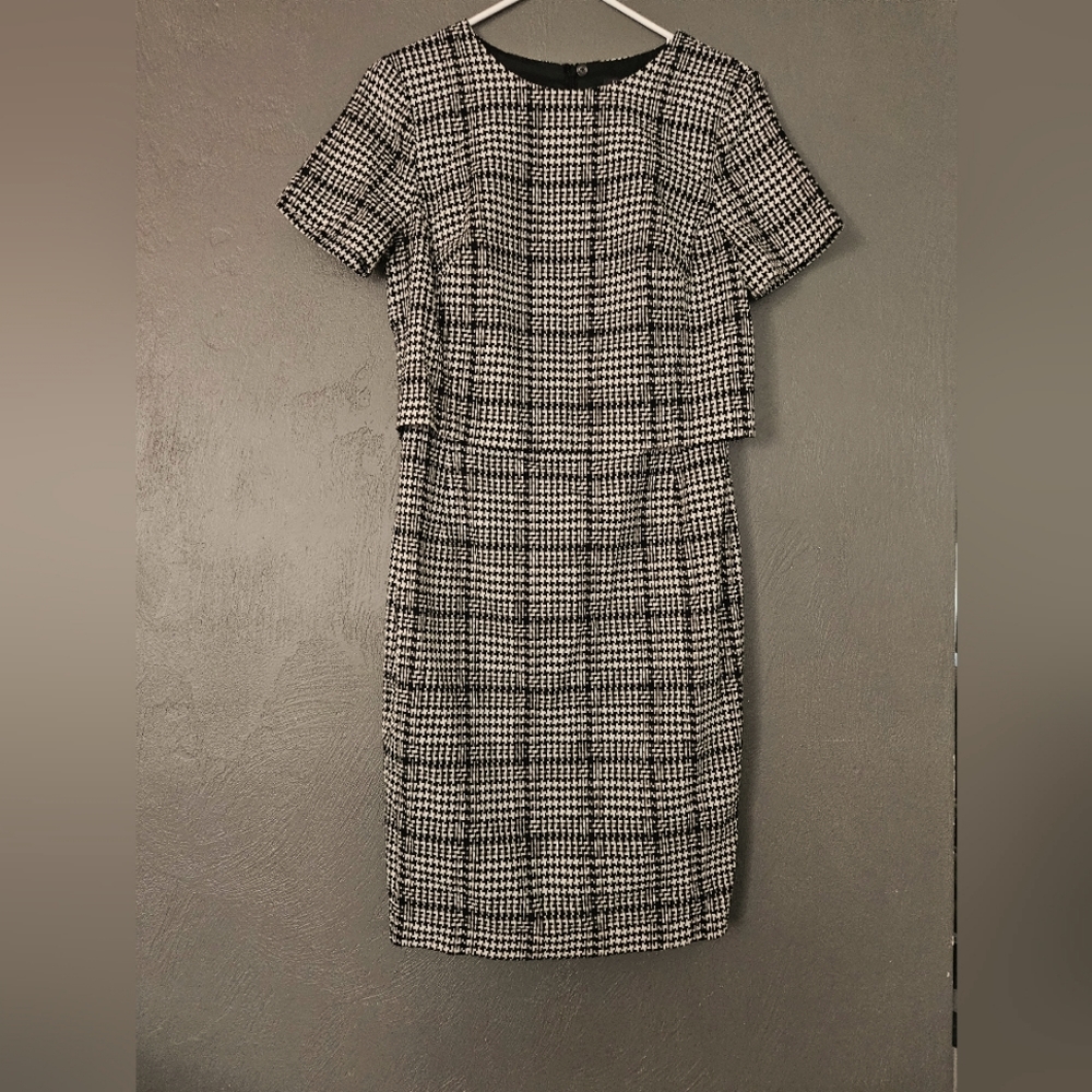 M&S PLAID CREAM AND BLACK DRESS SIZE 8
